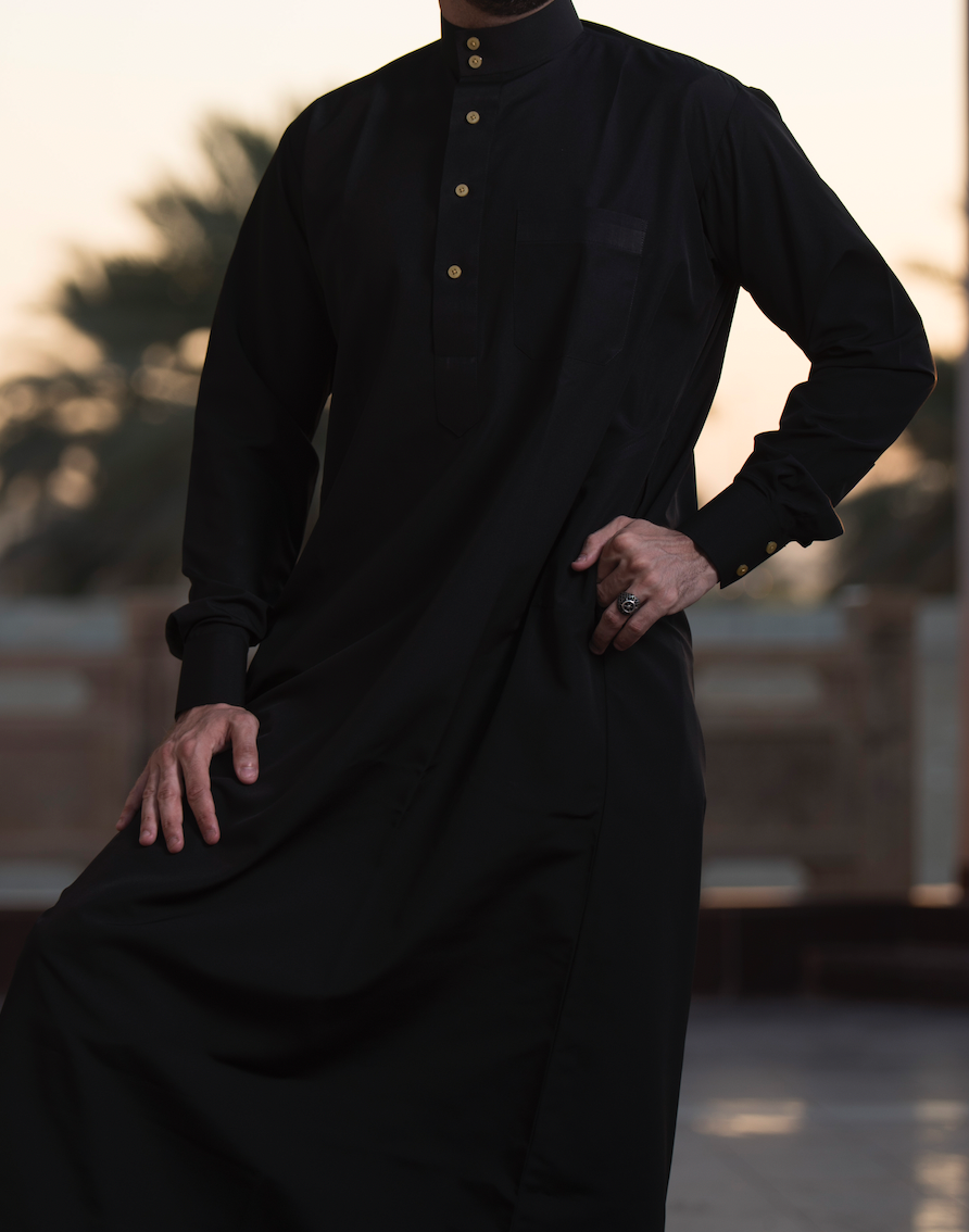Qamis Saoudien Diamant Noir Doré