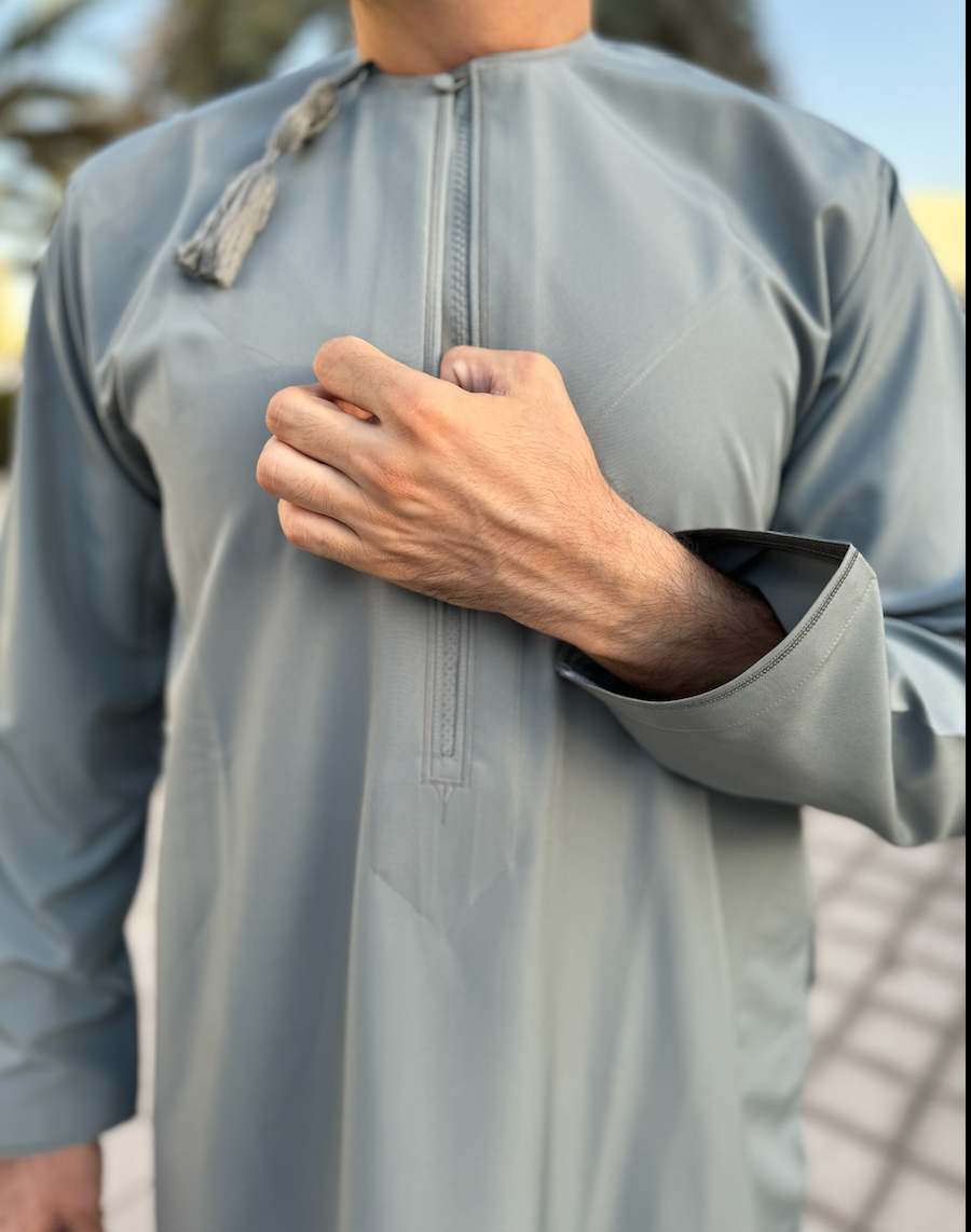 Hirfa Omani Dishdasha
