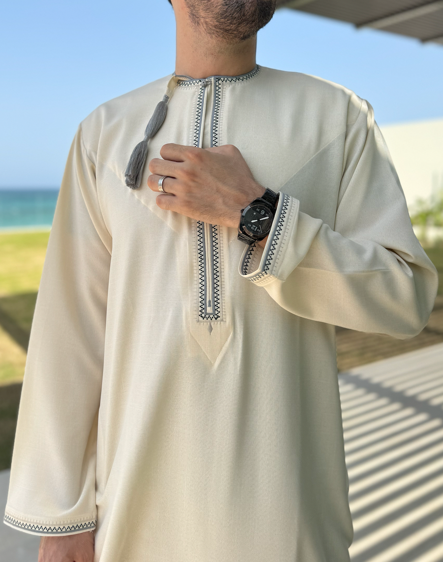 Majd Omani Dishdasha