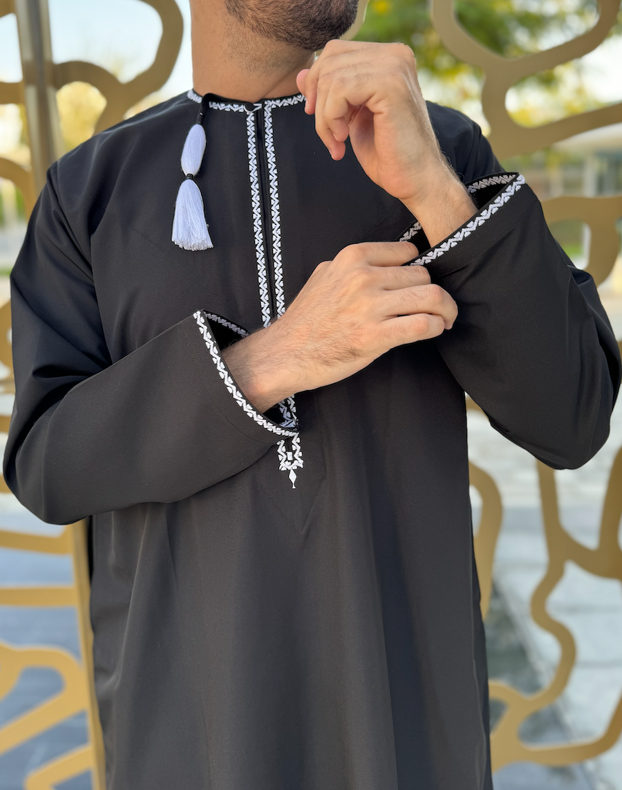 Black Sapphire Omani Dishdasha