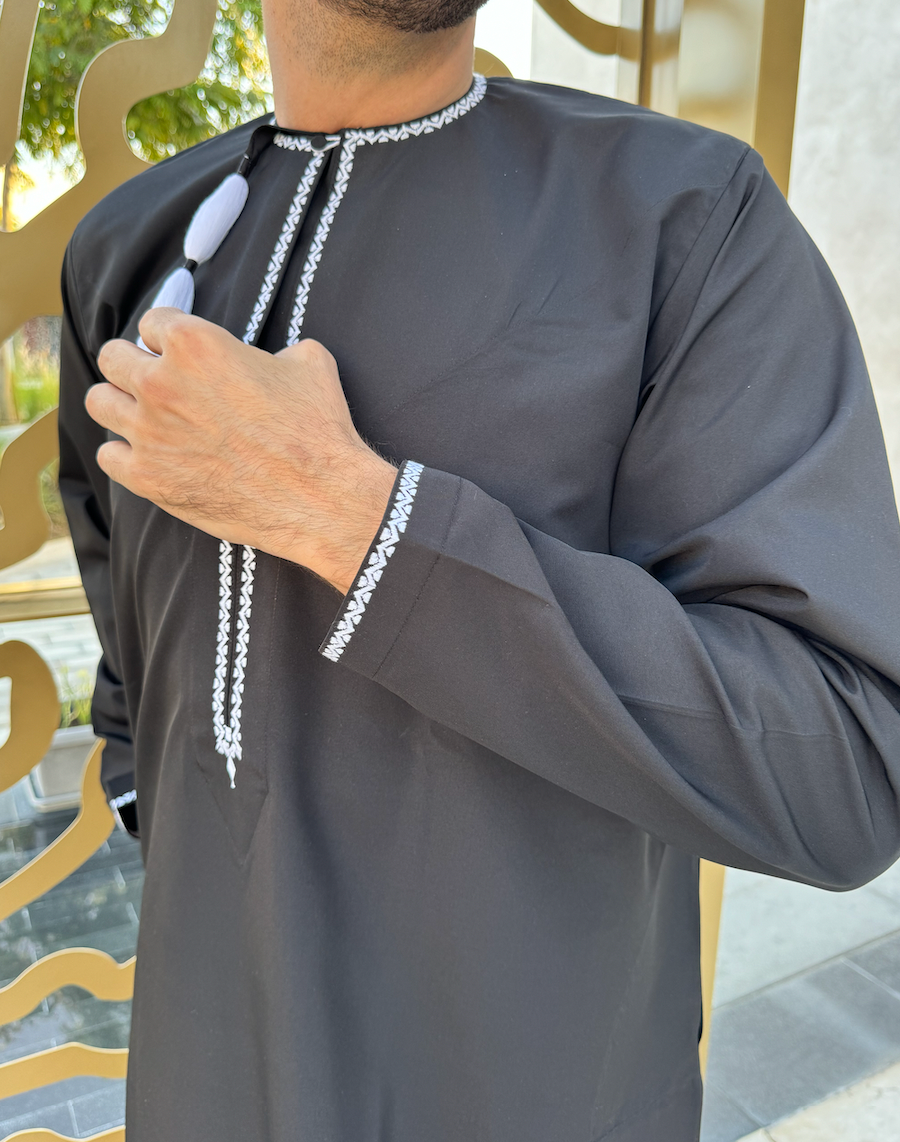 Black Sapphire Omani Dishdasha