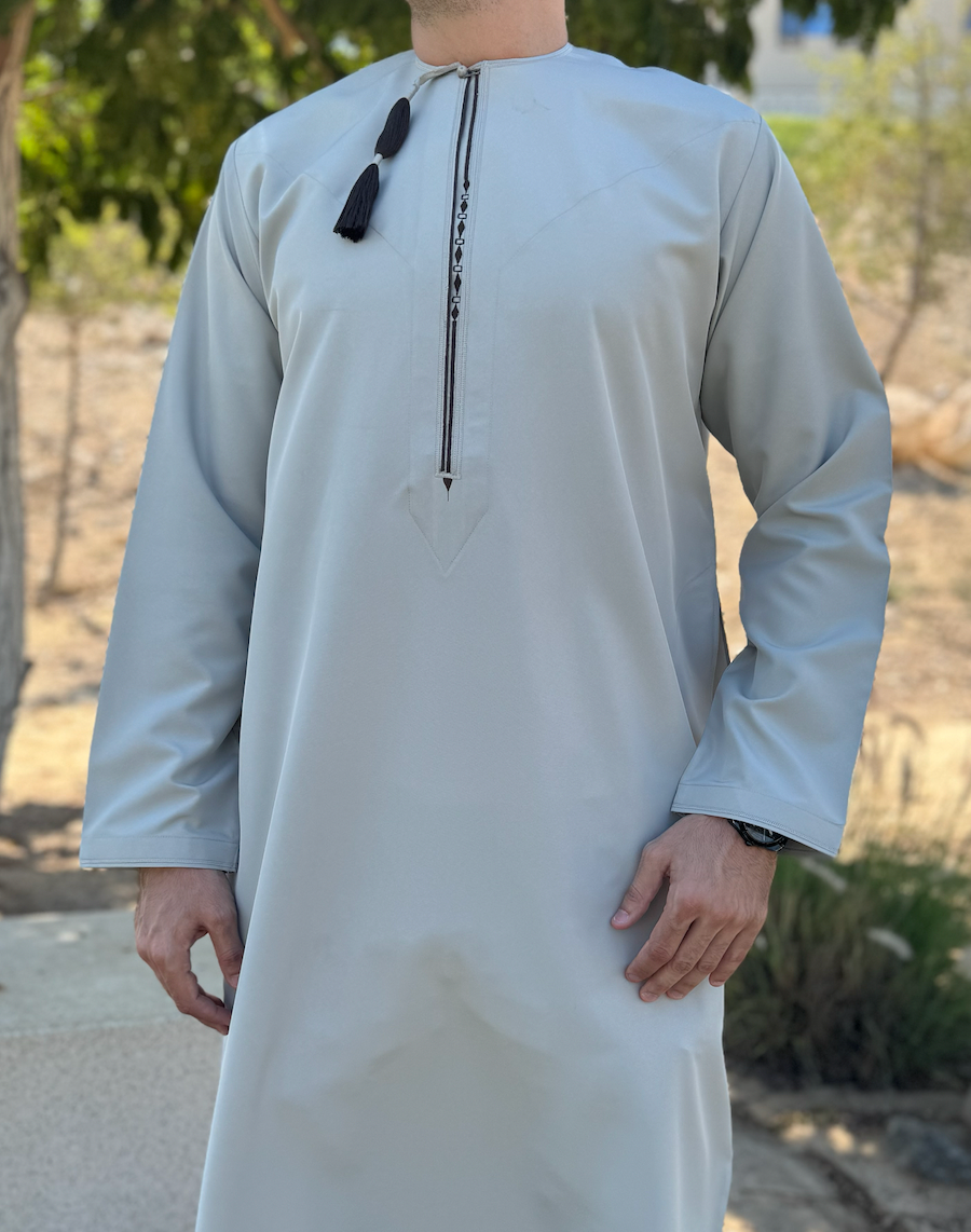 Shoumoukh Omani Dishdasha